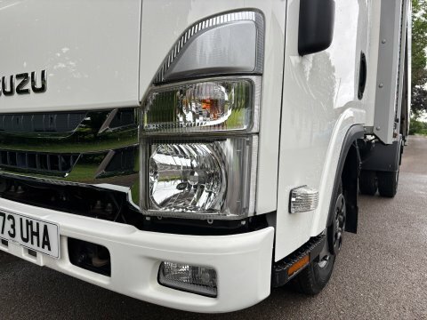 Isuzu  N35.125t Grafter Lwb Dies Dropside White #15