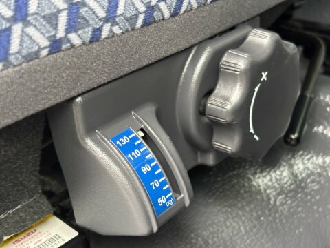 Isuzu  N35.125t Grafter Lwb Dies Dropside White #20