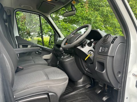 Vauxhall Movano Mpv White #11