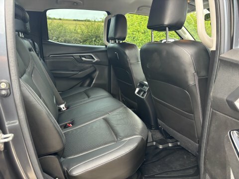Isuzu D-Max Pickup Red #18
