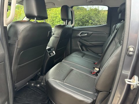 Isuzu D-Max Pickup Red #15