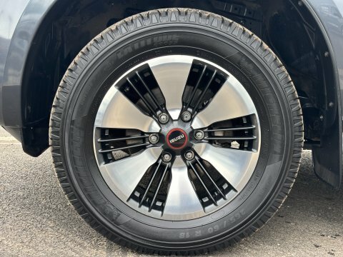 Isuzu D-Max Pickup Red #33