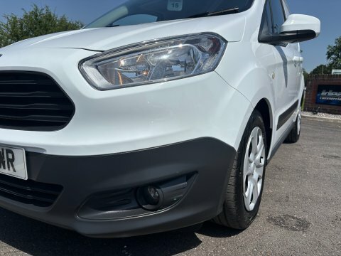 Ford Transit Courier Mpv White #18