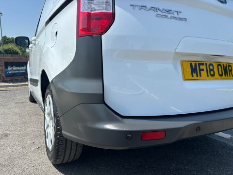 Ford Transit Courier Mpv White #20