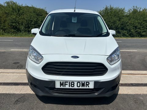 Ford Transit Courier Mpv White #11