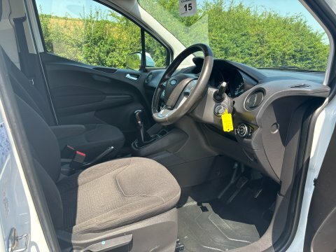 Ford Transit Courier Mpv White #15