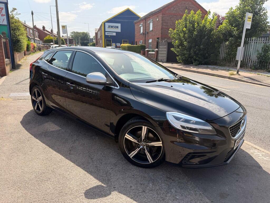 Volvo V40 2.0 T2 R-design Nav Plus Euro 6 Ss Black #2
