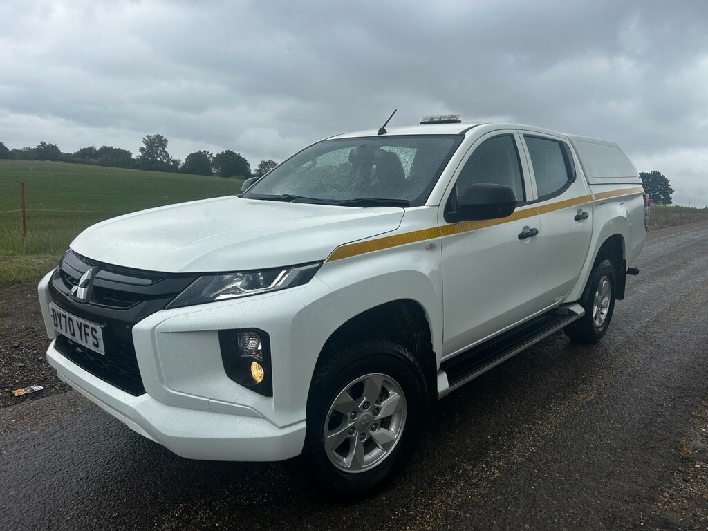 Mitsubishi L200 Di-d 4Life Dcb White #4