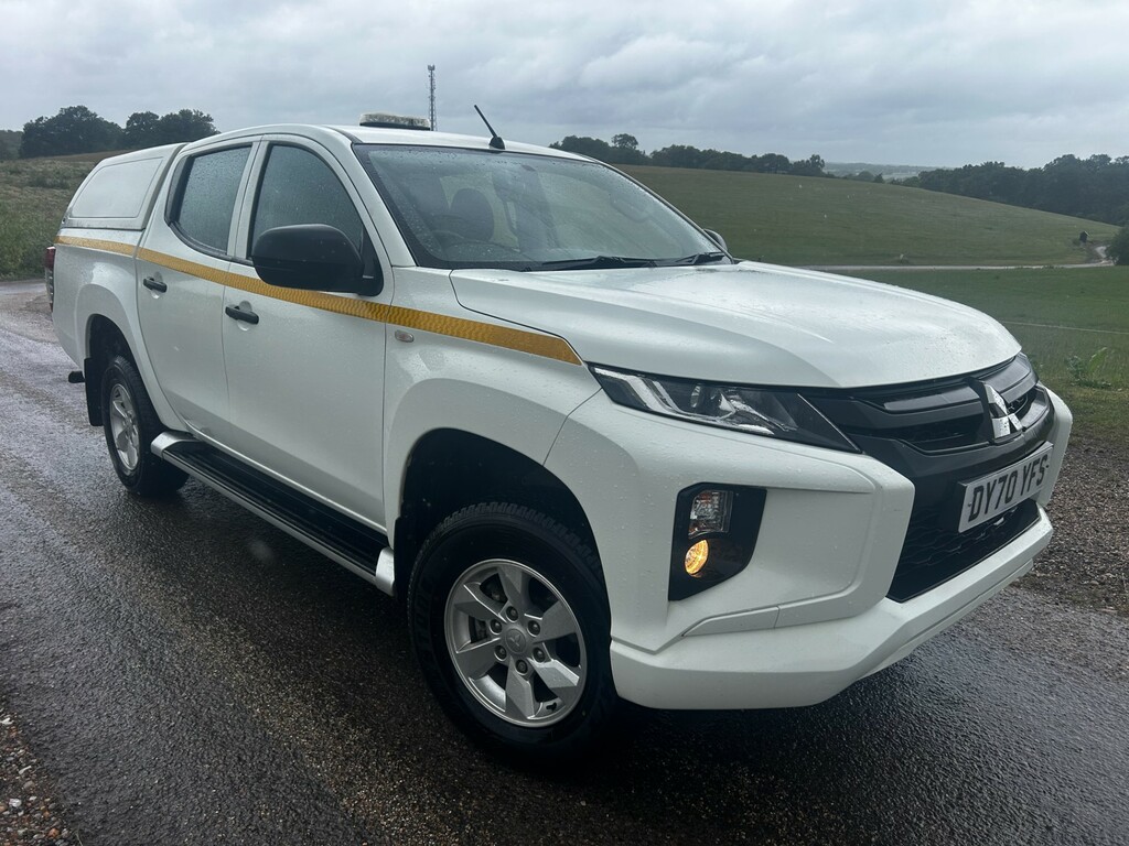 Mitsubishi L200 Di-d 4Life Dcb White #3