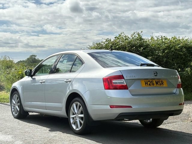 Skoda Octavia 2014 1.6 Tdi Elegance Hatchback Dsg Eur Silver #6