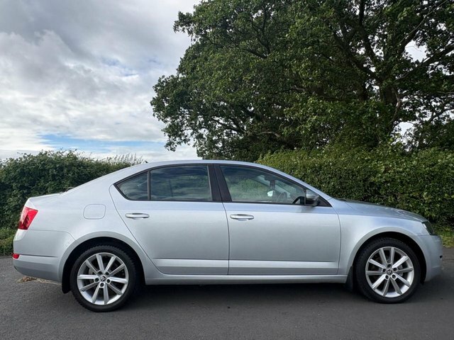 Skoda Octavia 2014 1.6 Tdi Elegance Hatchback Dsg Eur Silver #5