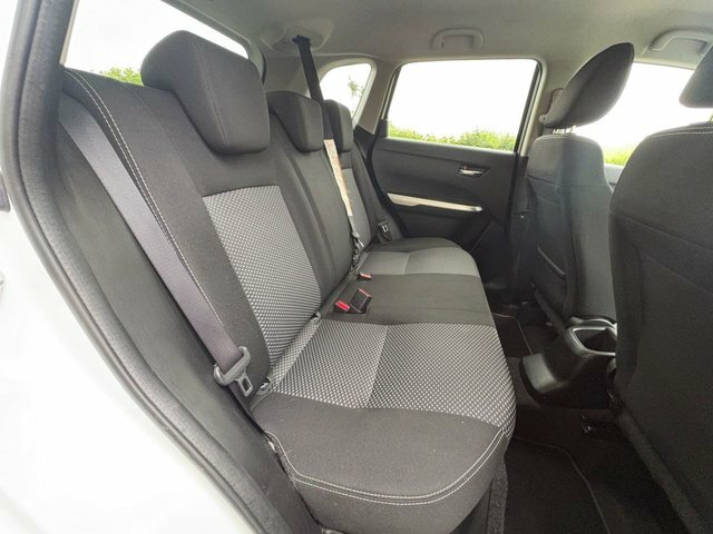 Suzuki Vitara 1.6 Sz-t Allgrip White #32