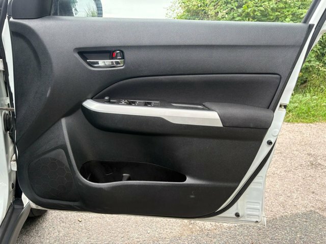 Suzuki Vitara 1.6 Sz-t Allgrip White #38