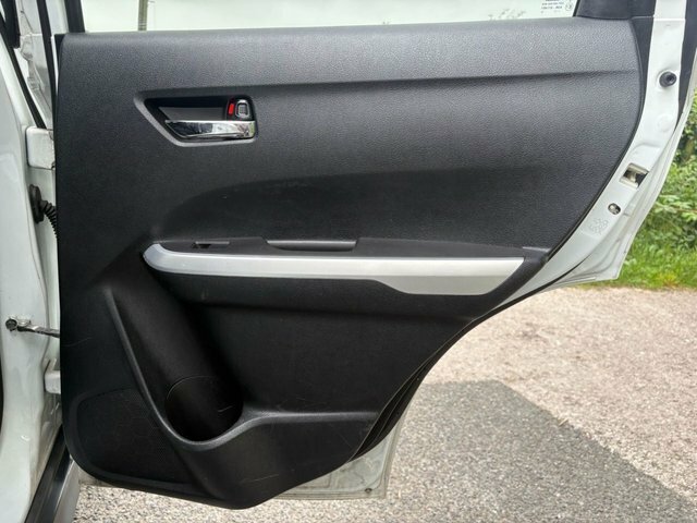 Suzuki Vitara 1.6 Sz-t Allgrip White #41