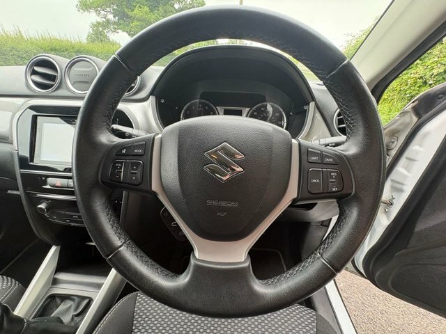 Suzuki Vitara 1.6 Sz-t Allgrip White #23