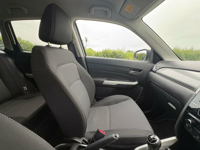 Suzuki Vitara 1.6 Sz-t Allgrip White #13