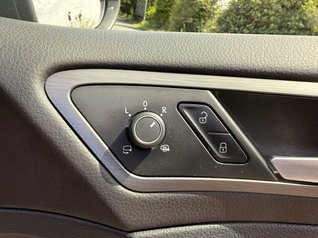 Volkswagen e-Golf 8 R-line 2.0 Tdi 150Ps 7-Speed Dsg White #38