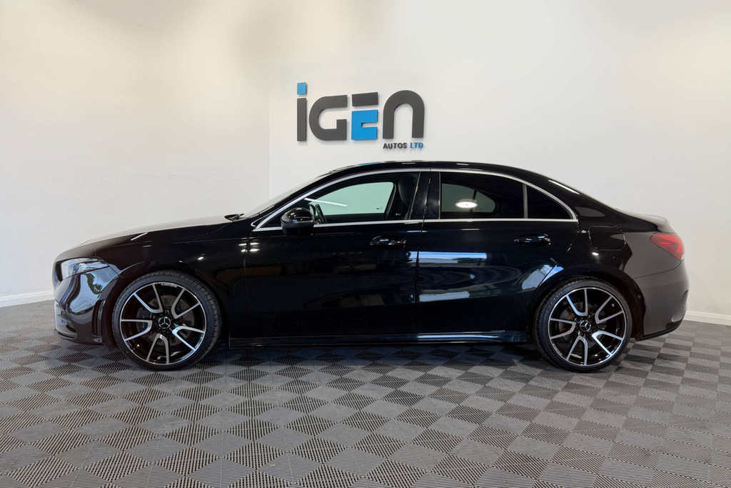 Mercedes-Benz A Class D Amg Line SN21PRV Black #3