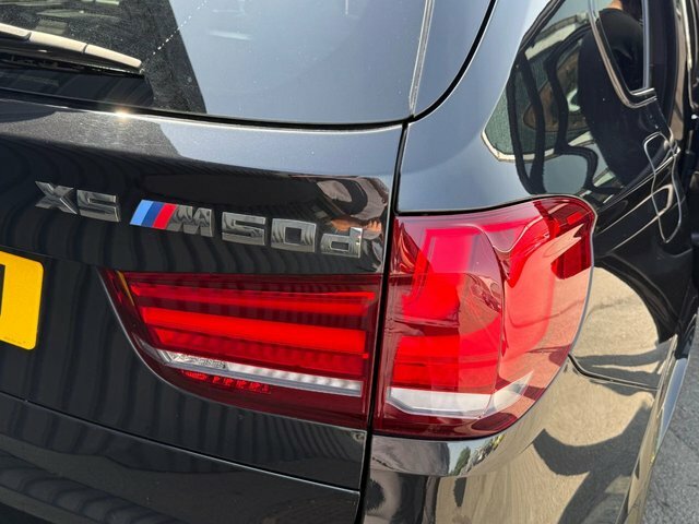 BMW X5 M50d Black #10