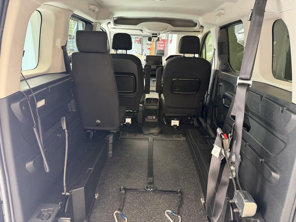 Peugeot Rifter 2020 Wheelchair Adapted Mpv With Blue #3