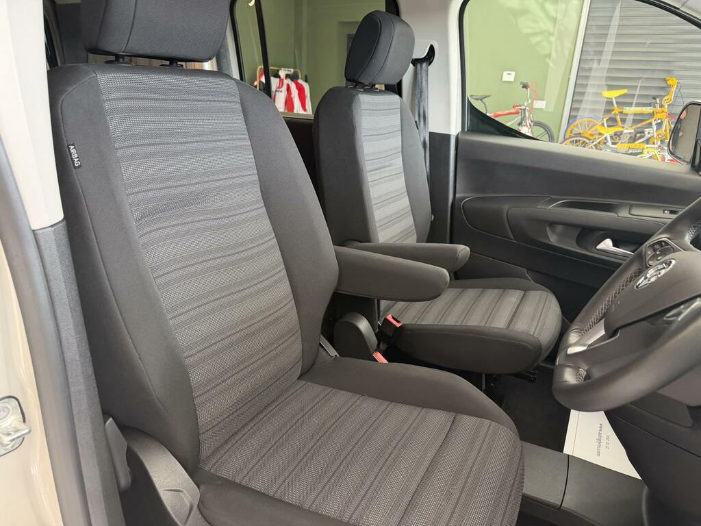 Vauxhall Combo Life 1.5 Turbo D Se 7 Seat Grey #24