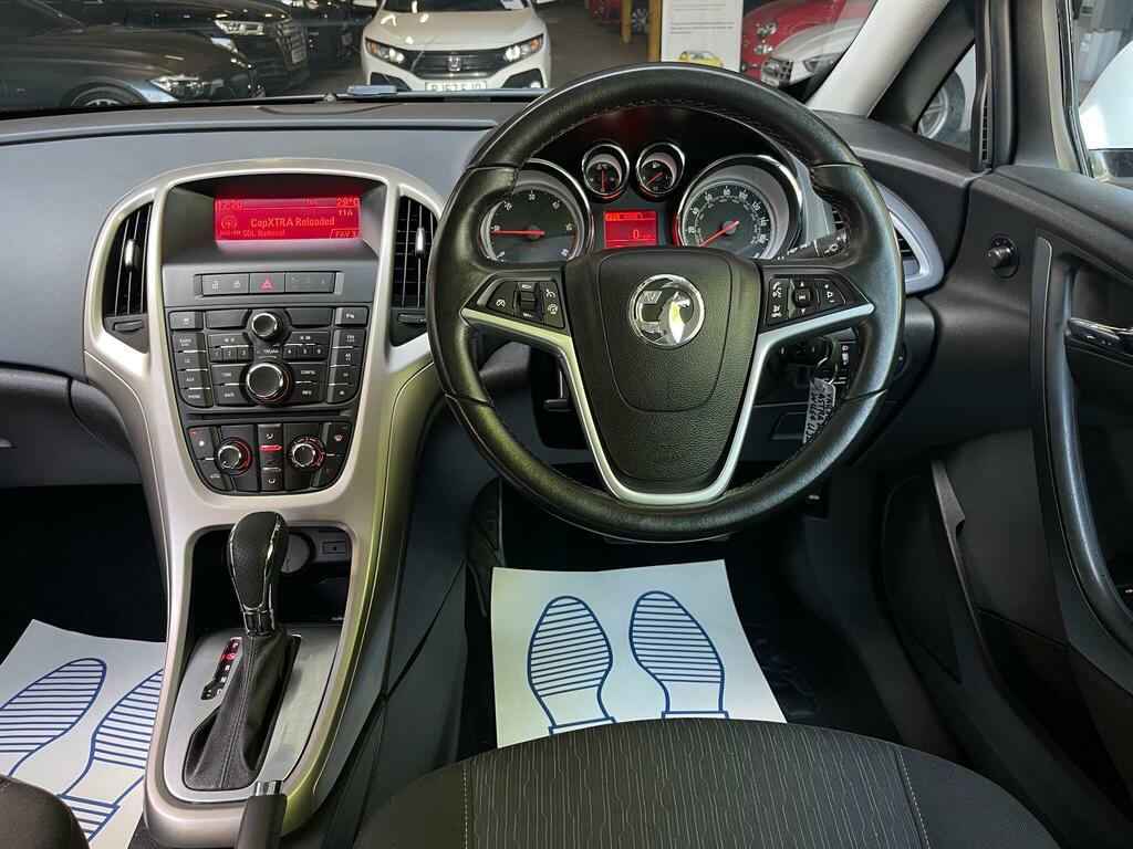Vauxhall Astra GTC 2.0Cdti Sport Euro 5 White #3