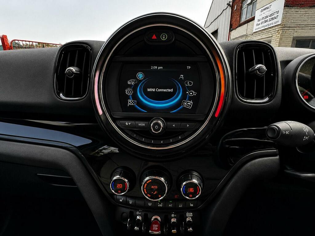 Mini Countryman 2.0 Cooper D Green #16