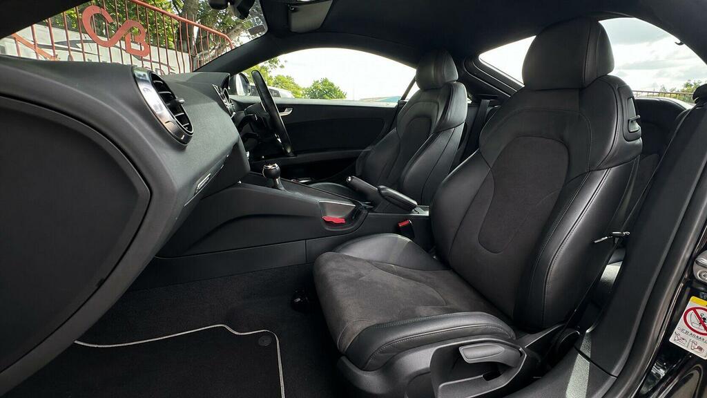 Audi TT 2.0 Tdi Black #18