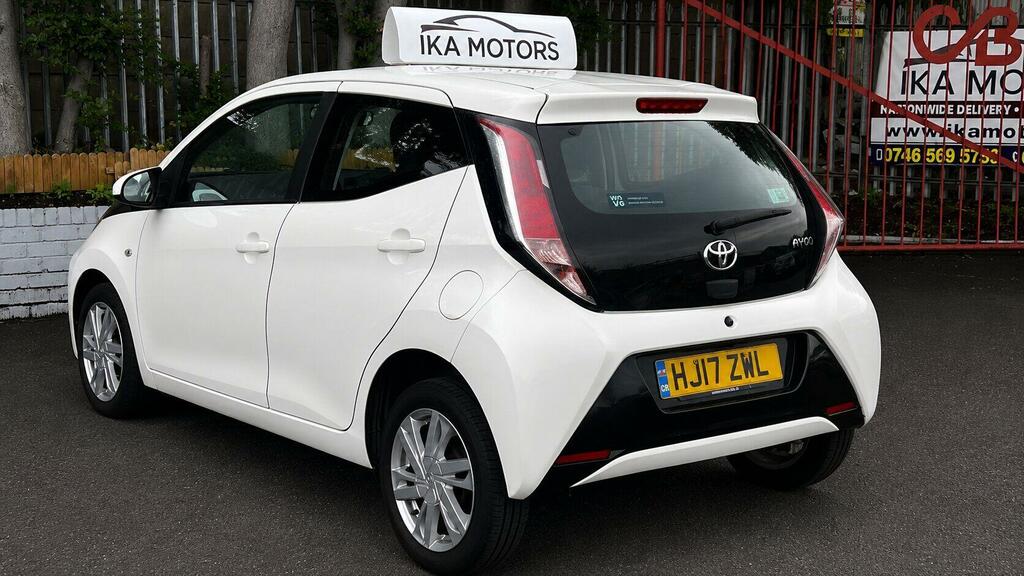Toyota Aygo X X-pression White #6