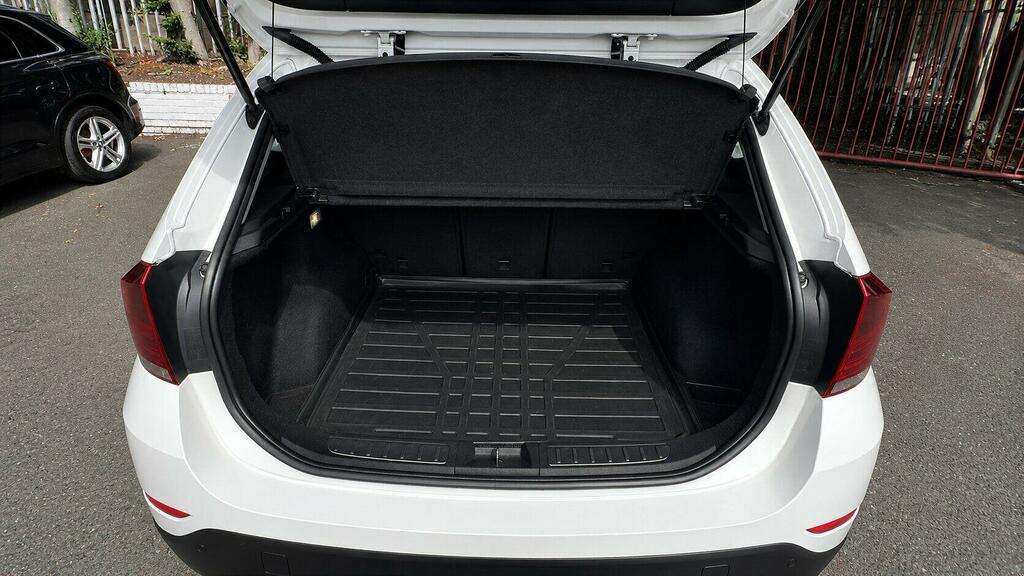 BMW X1 18D Sport U1650 White #15
