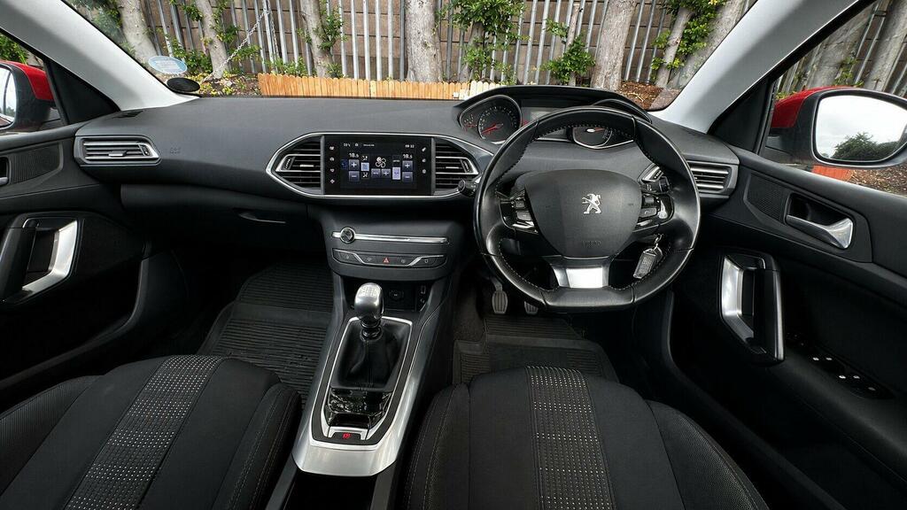 Peugeot 308 Allure Red #3