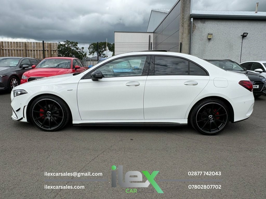 Mercedes-Benz A Class 2L Amg Line Edition White #5