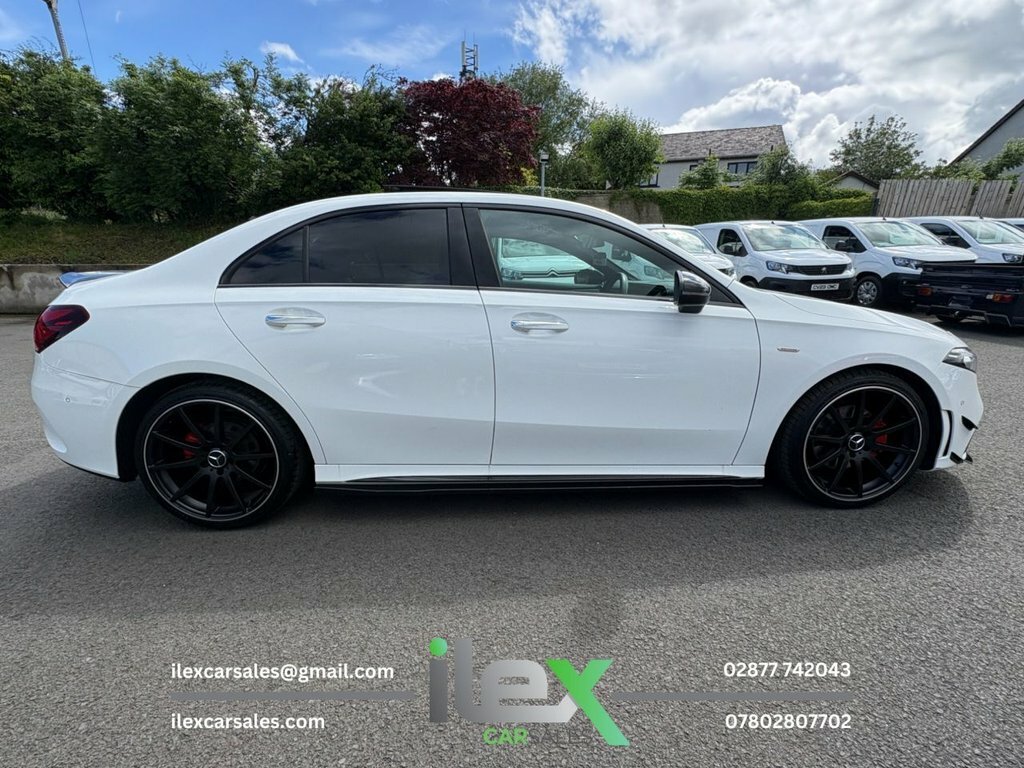 Mercedes-Benz A Class 2L Amg Line Edition White #2