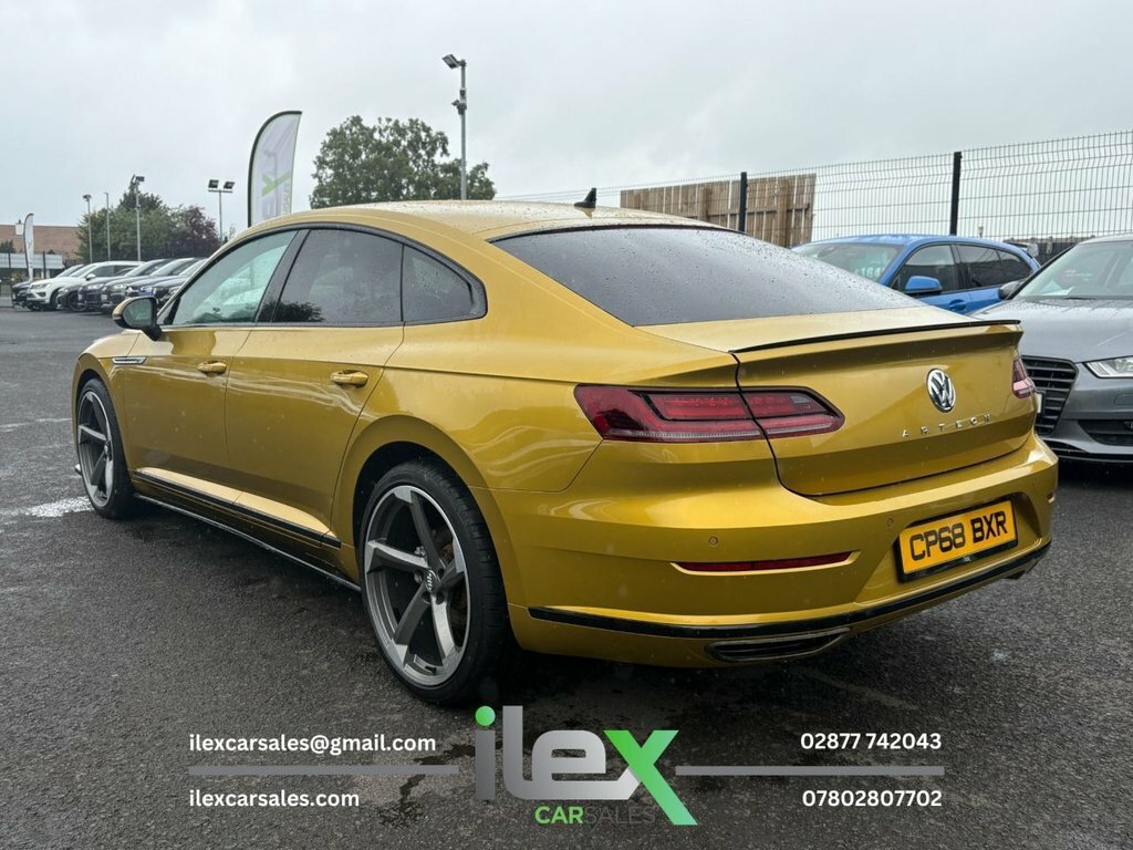 Volkswagen Arteon Hatchback 2.0 Red #5