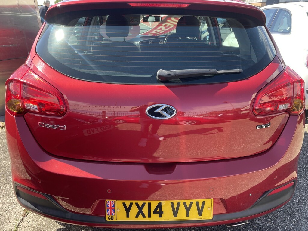 Kia Ceed 1.4 Crdi Vr7 Red #4