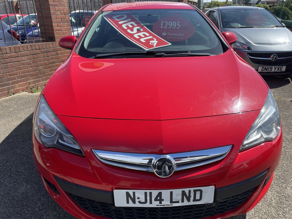 Vauxhall Astra GTC 2.0 Cdti Sport Red #2