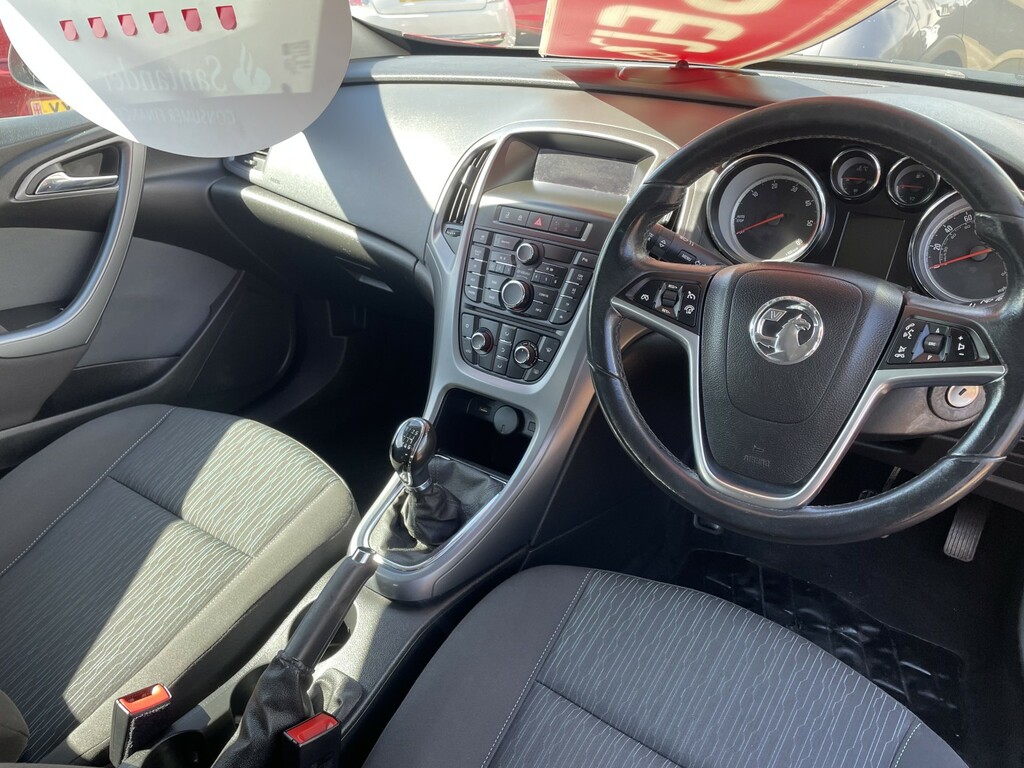 Vauxhall Astra GTC Gtc 1.4 Limited Edition Red #7