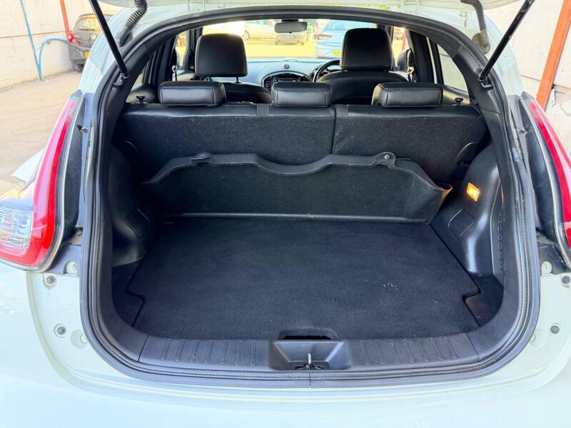 Nissan Juke Black #18