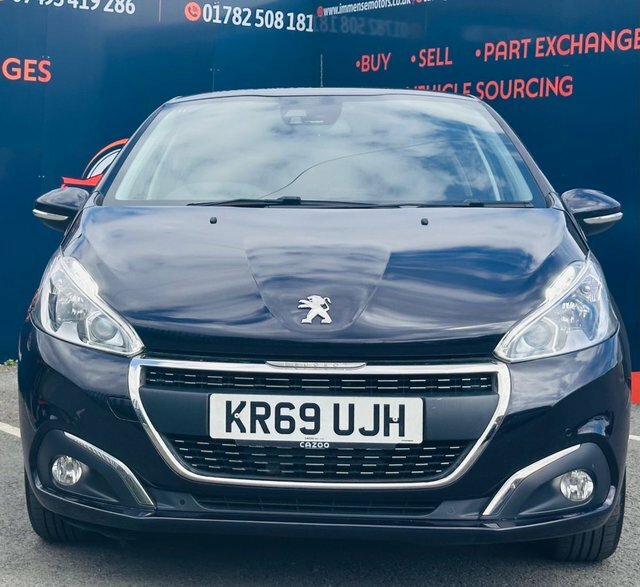 Peugeot 208 Puretech Tech Edition Hatchback Blue #2