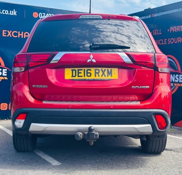 Mitsubishi Outlander Di-d Gx3 Suv Red #5