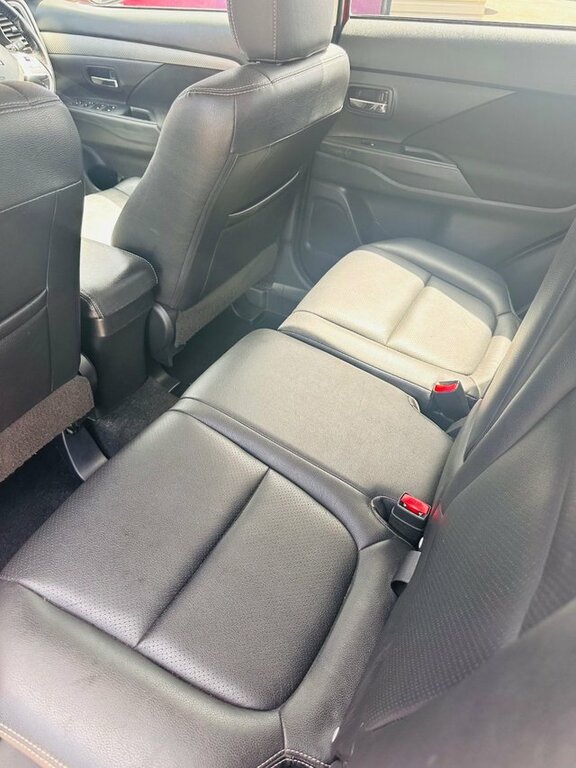 Mitsubishi Outlander 2.3 Di-d Gx 3 147 Bhp Red #12