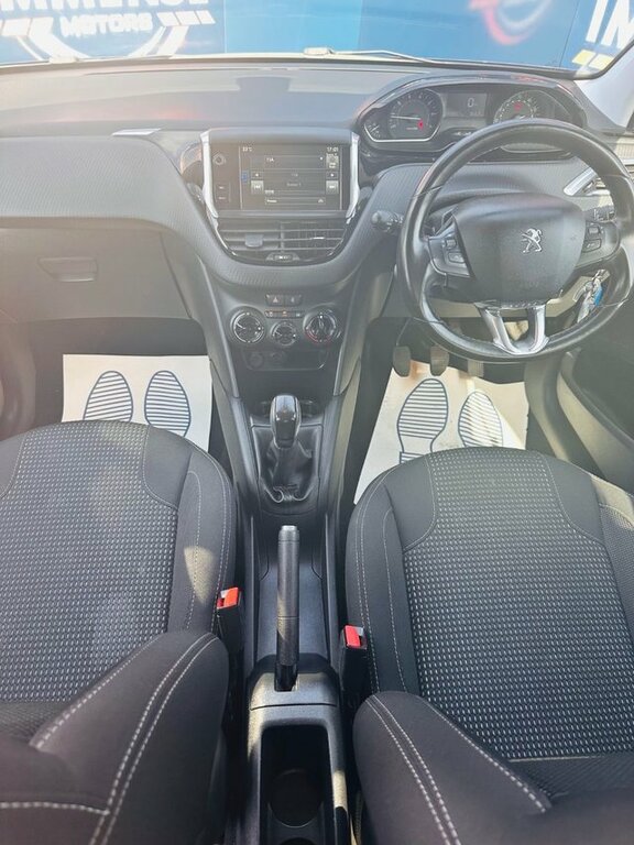 Peugeot 208 Style 82 Bhp White #15