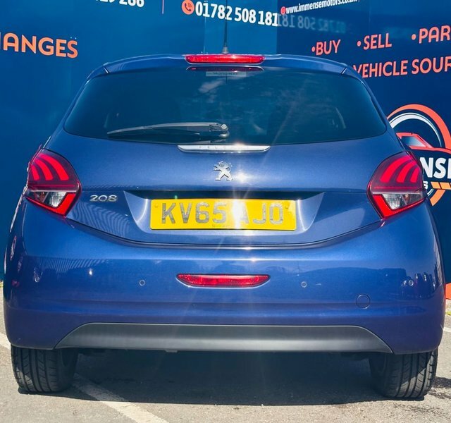 Peugeot 208 Style 82 Bhp White #5