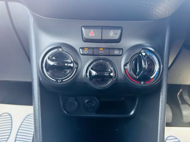 Peugeot 208 Style 82 Bhp White #25