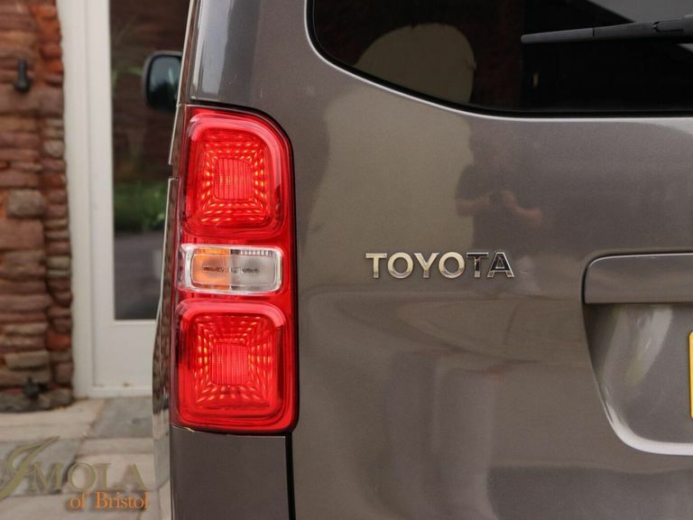 Toyota Proace Verso D-4d L1 Shuttle Grey #40