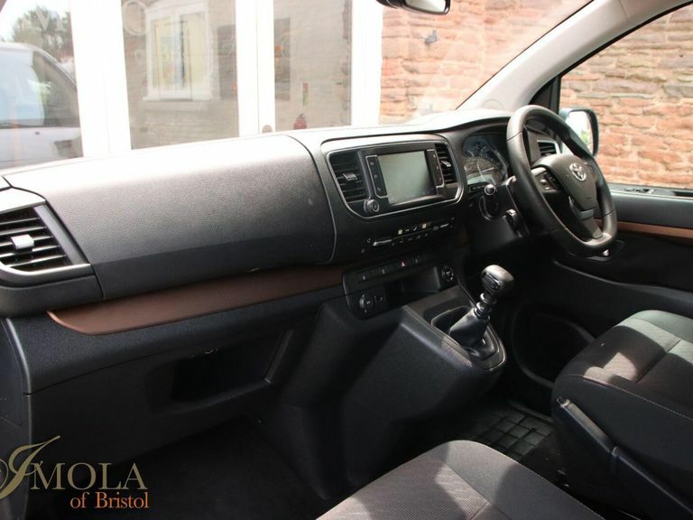 Toyota Proace Verso D-4d L1 Shuttle Grey #18