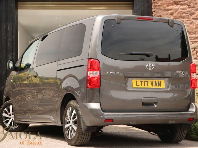 Toyota Proace Verso 2.0D Family Medium Mpv Mwb Euro 6 Ss 8 Sea #2