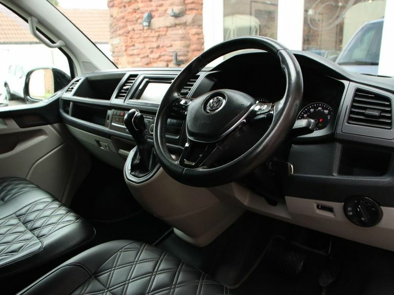 Volkswagen Transporter Mpv White #36