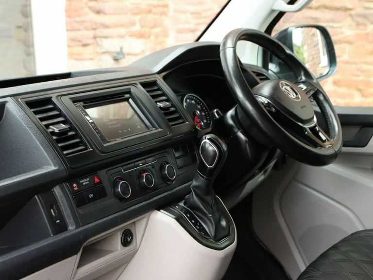Volkswagen Transporter Mpv White #39
