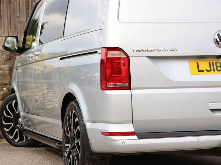 Volkswagen Transporter Mpv White #14